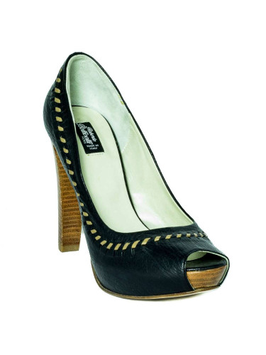 Туфли женские чёрные кожаные